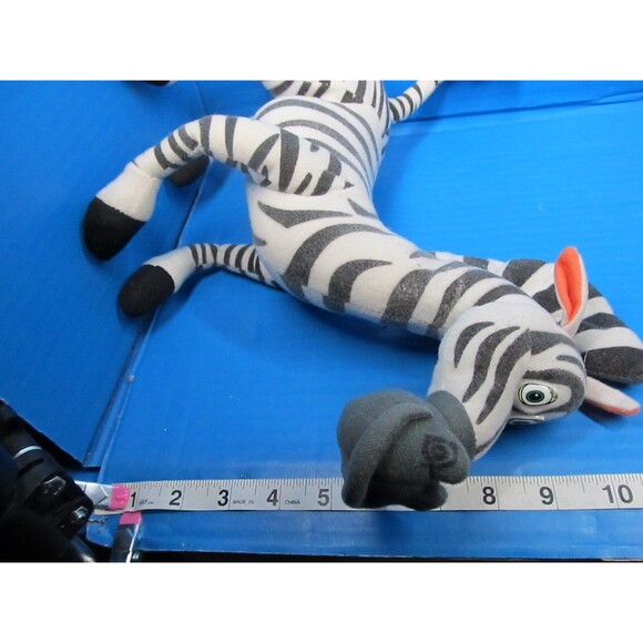 Madagascar Lot of 2 Melman Giraffe 14" & Marty Zebra 10" Plush Stuffed Animal - Picture 6 of 15